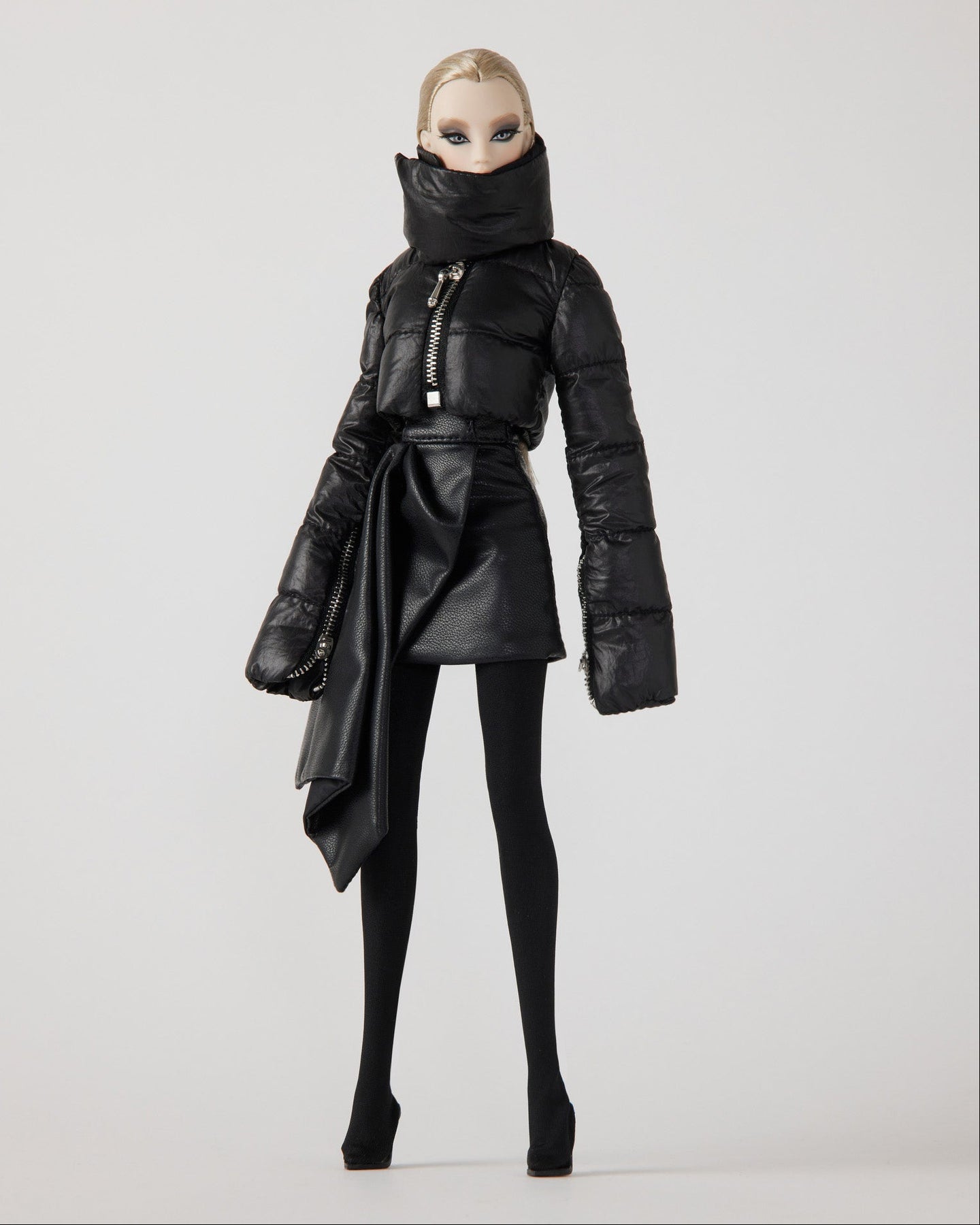 SERIES 2 PARIS Model No. 05