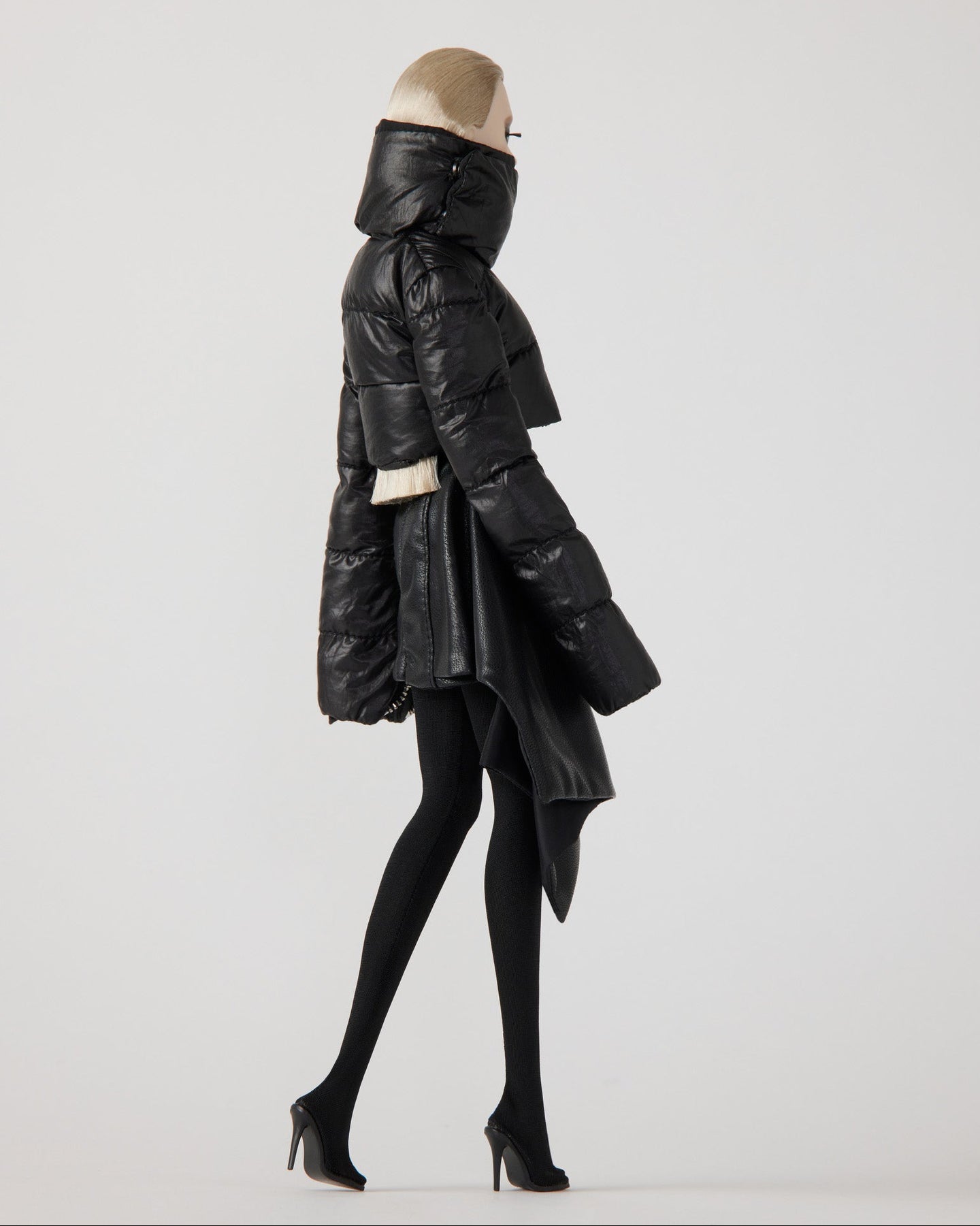 SERIES 2 PARIS Model No. 05