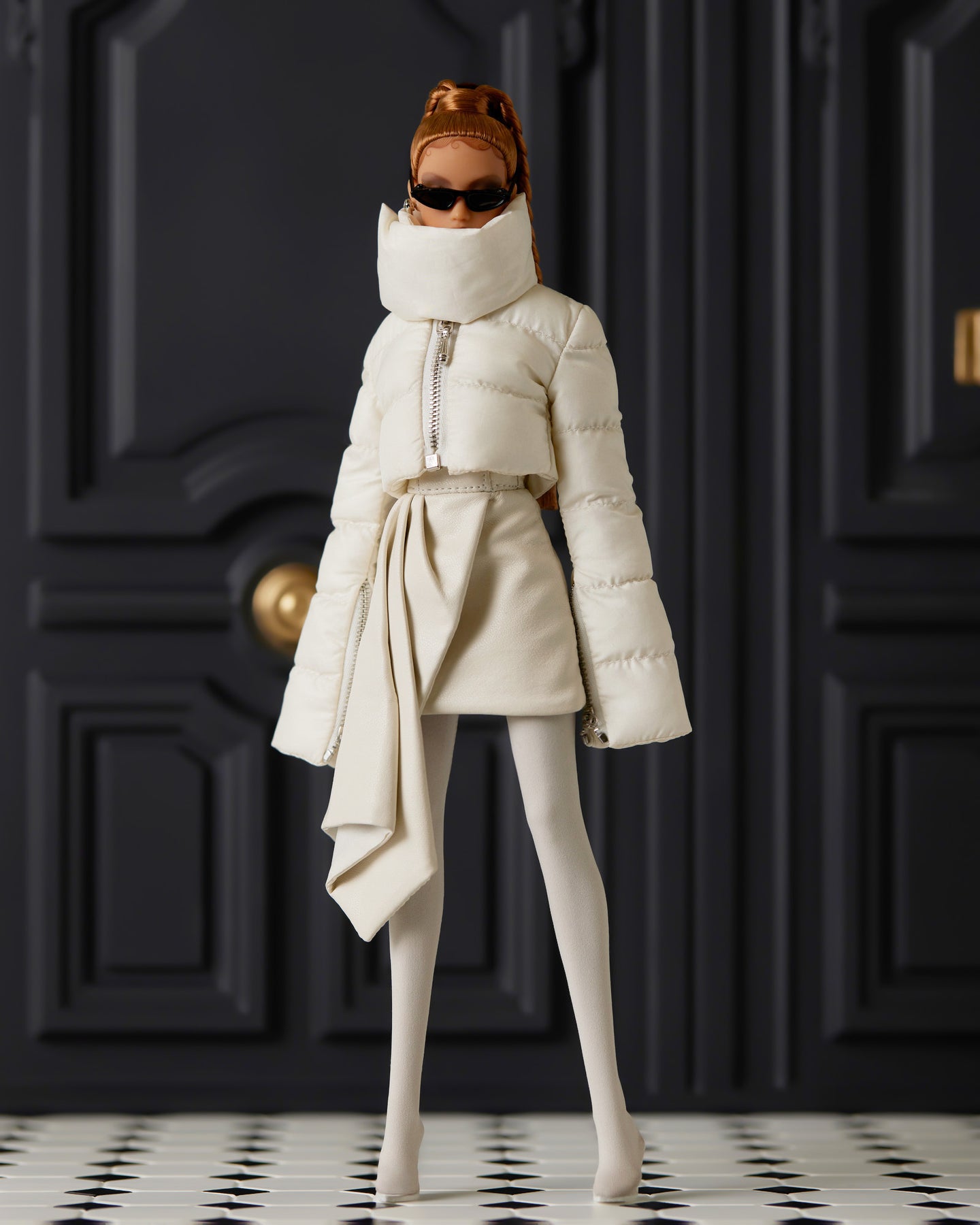 SERIES 2 PARIS Model No. 06