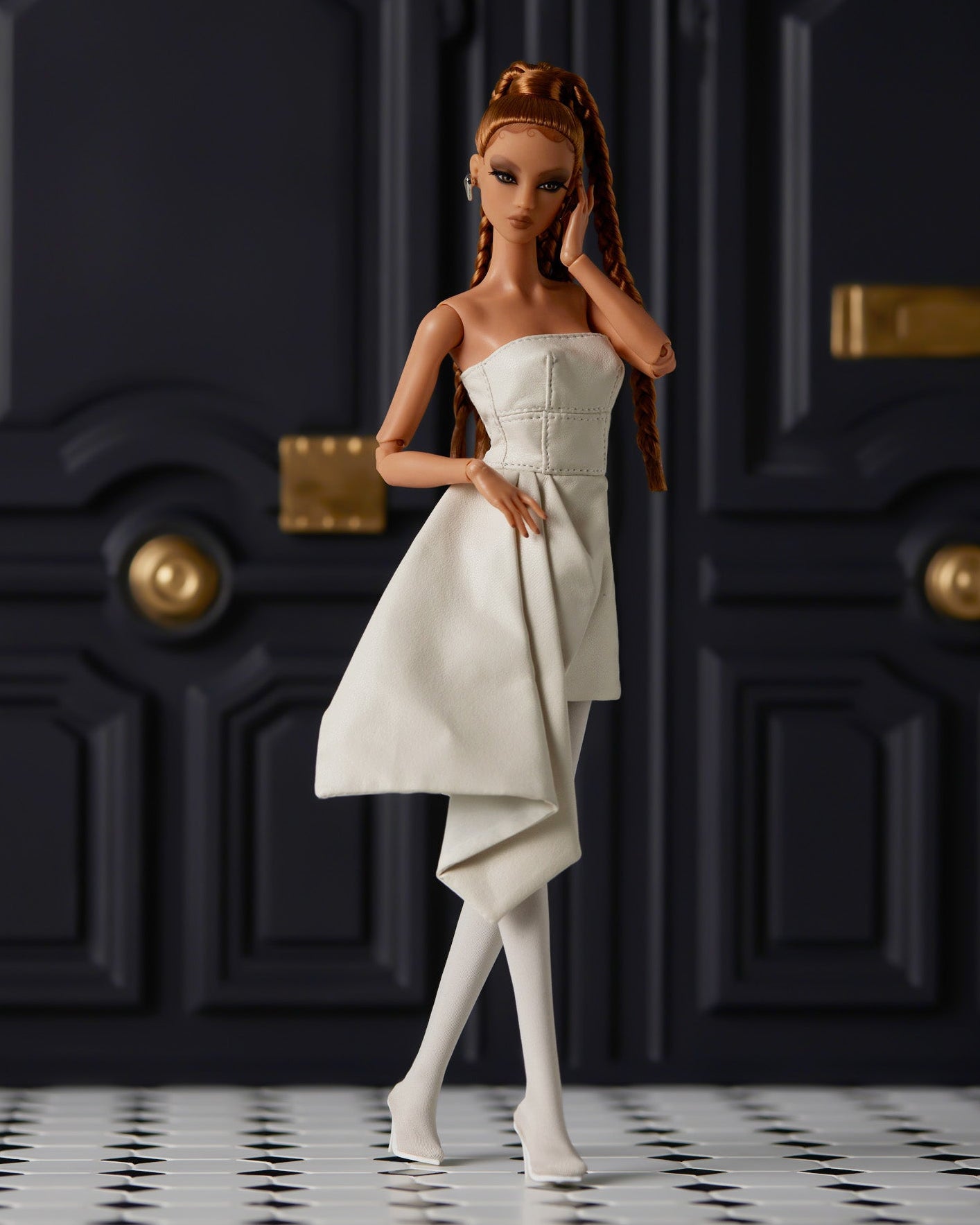 SERIES 2 PARIS Model No. 06