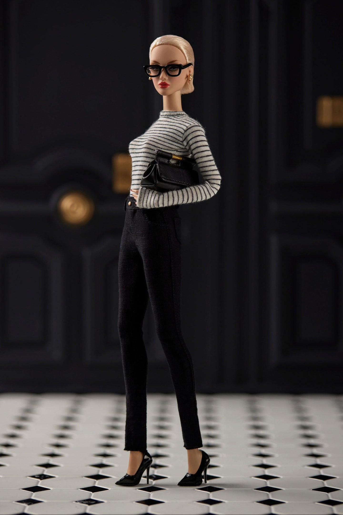 SERIES 2 PARIS Model No.08