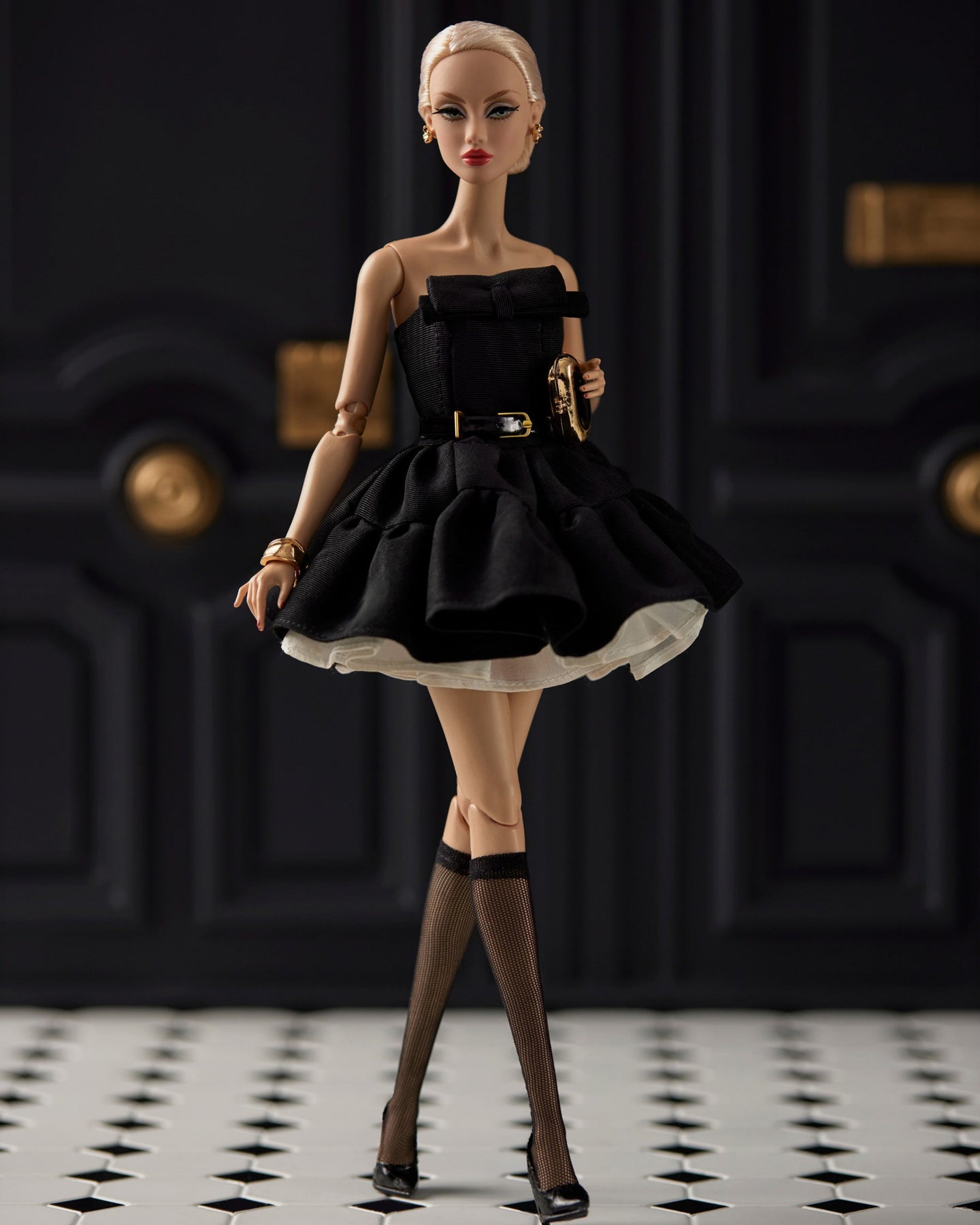SERIES 2 PARIS Model No.08